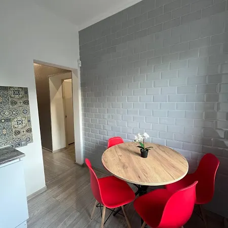 затишна для відпочинку із задоволенням Apartment *